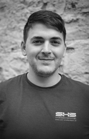 Roland-Massak-Bachbauer